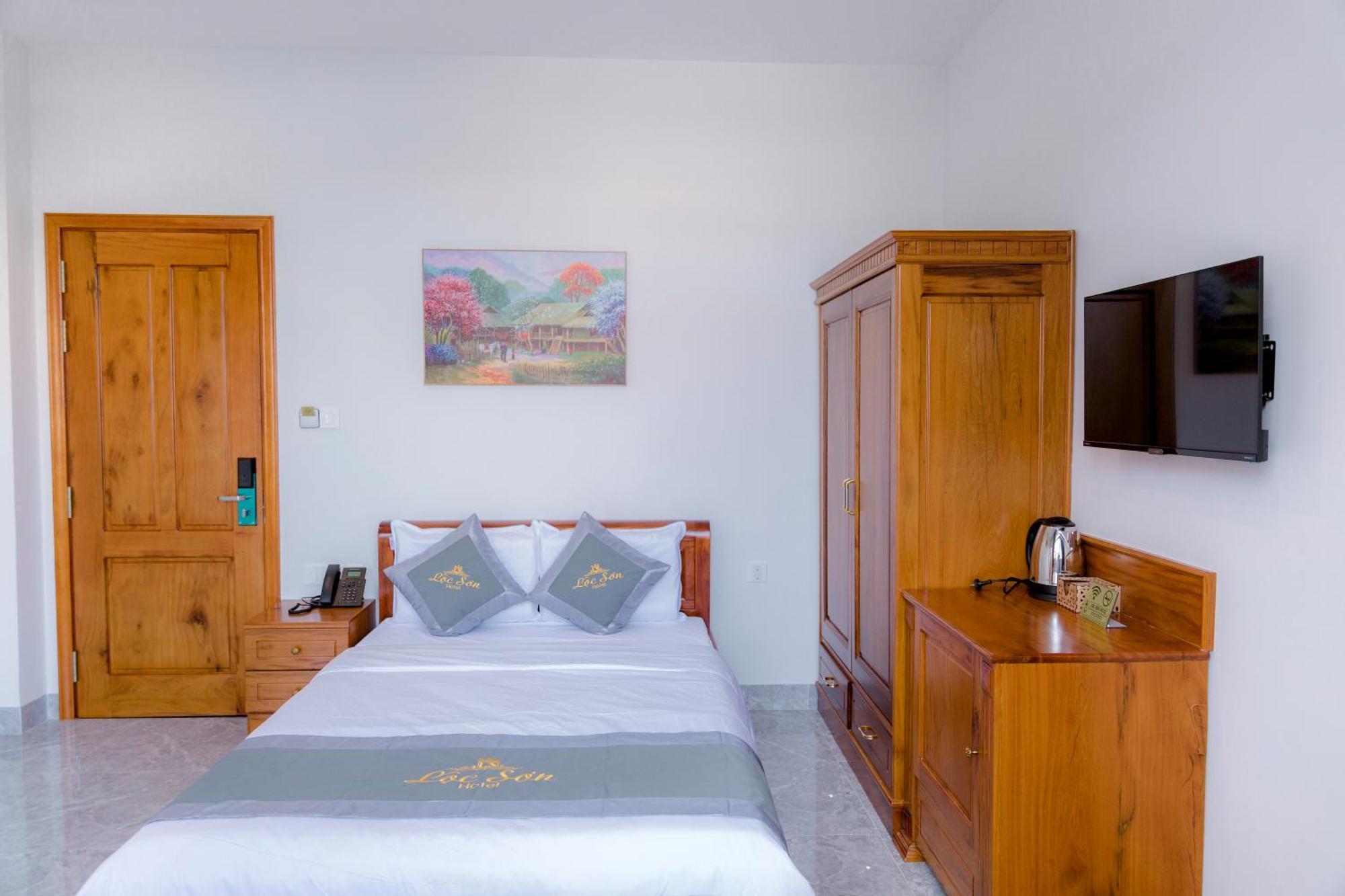 Loc Son Hotel Buon Ma Thuot Εξωτερικό φωτογραφία