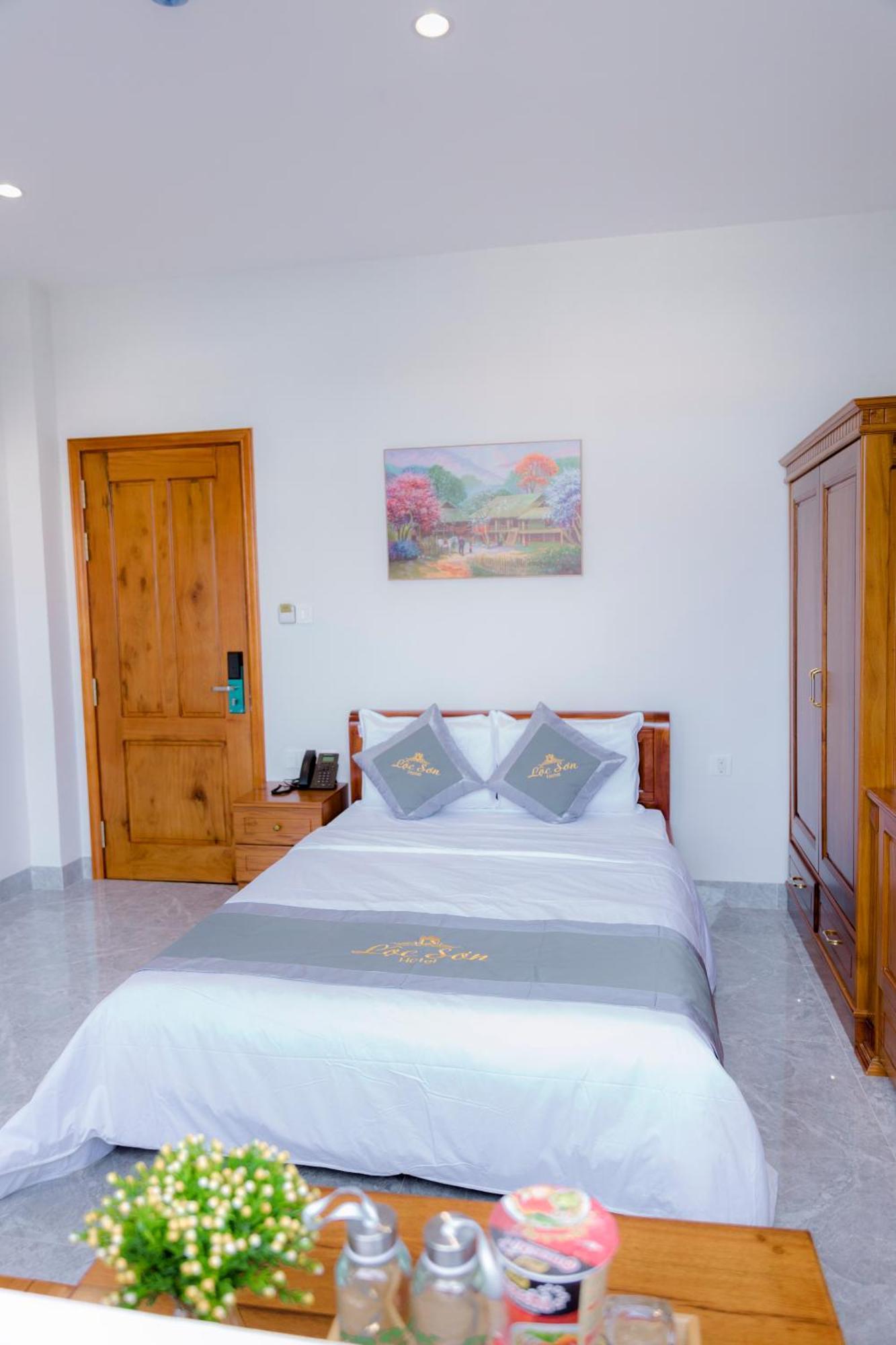 Loc Son Hotel Buon Ma Thuot Εξωτερικό φωτογραφία