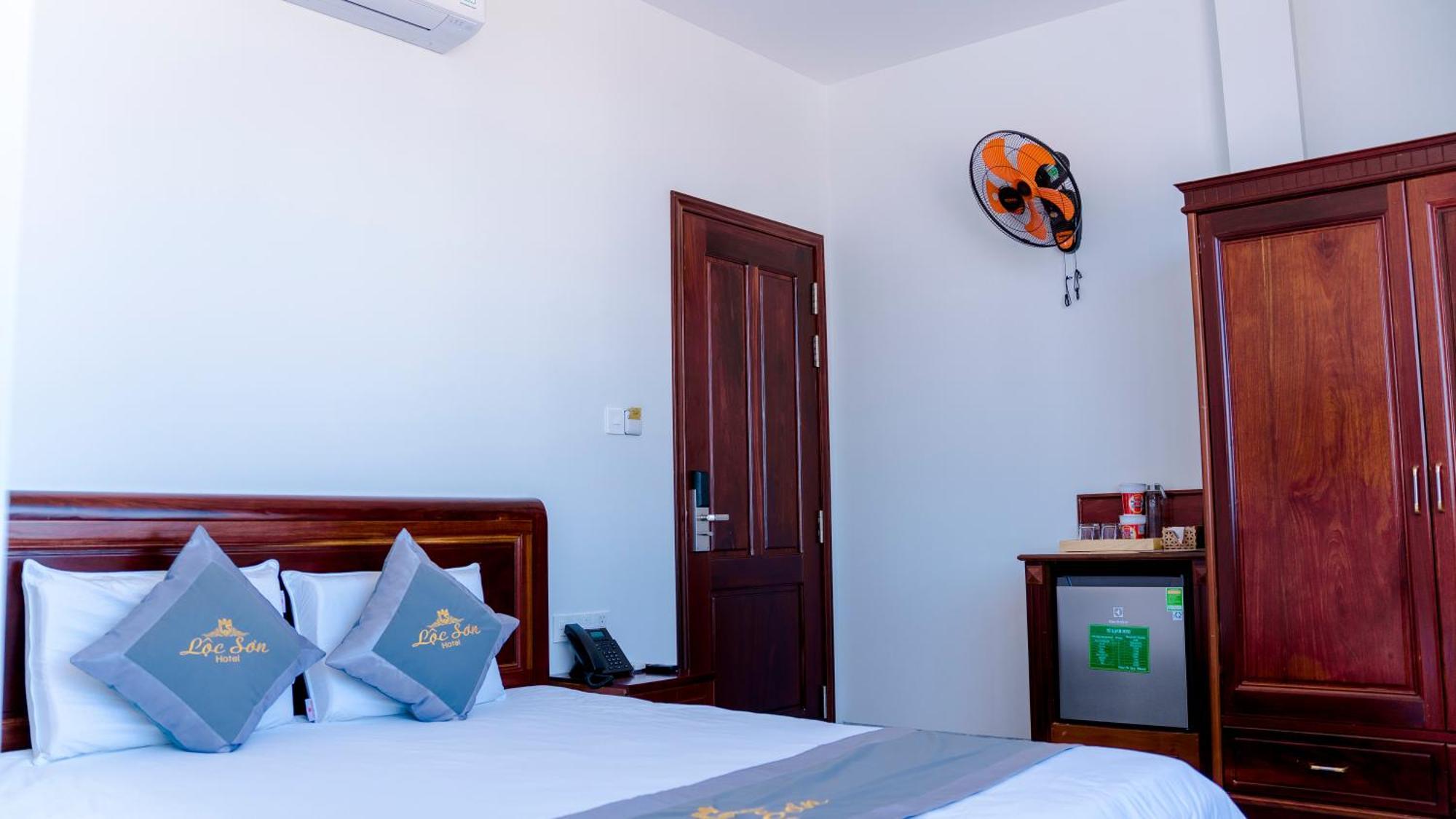 Loc Son Hotel Buon Ma Thuot Εξωτερικό φωτογραφία