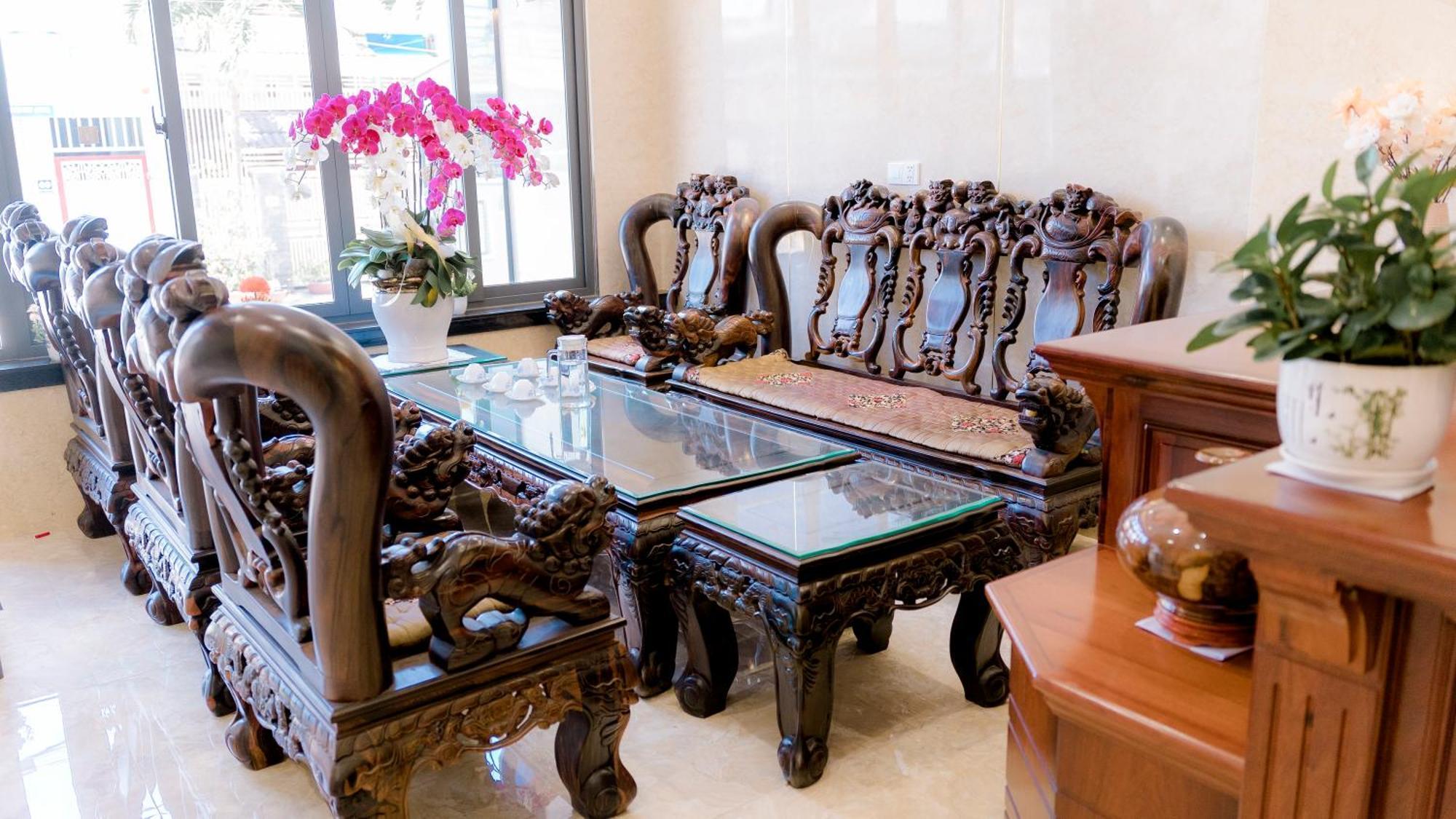 Loc Son Hotel Buon Ma Thuot Εξωτερικό φωτογραφία